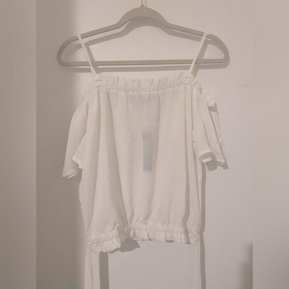 White crop top blouse